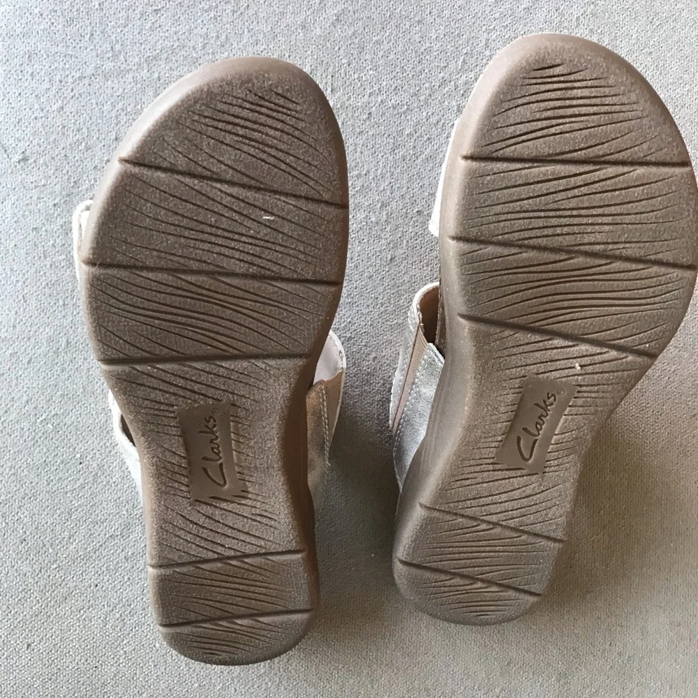 Clarks Collection Women's Metallic buffed gold Braided Strap Sandals - Picture 5 of 5